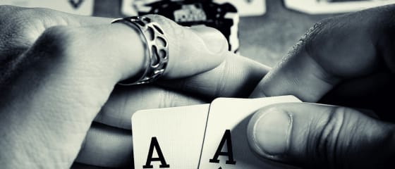 Kako igrati Dragon Poker [Vodnik za začetnike]